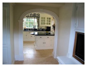 This side from dining area shown with one pilaster on a flat wall with the other pilaster as a wrap around on a nib.